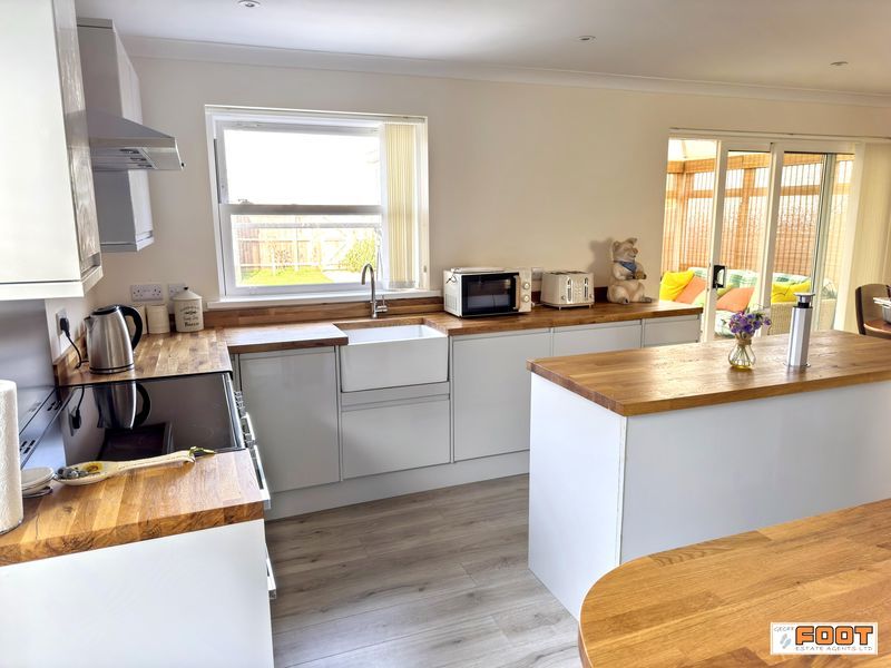 Property photo 3 of 22 Photo 6