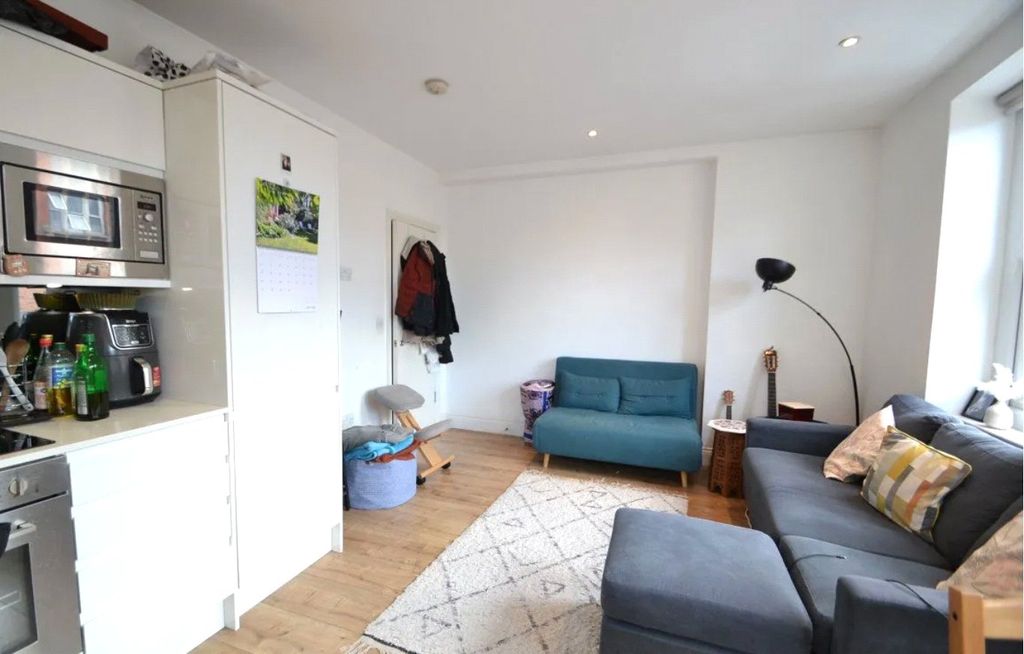 Property photo 1 of 11 Picture No. 18