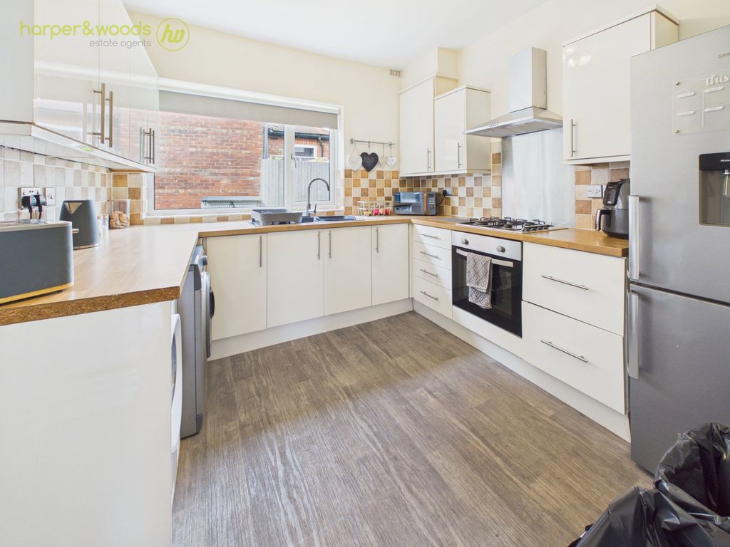 Property photo 2 of 36