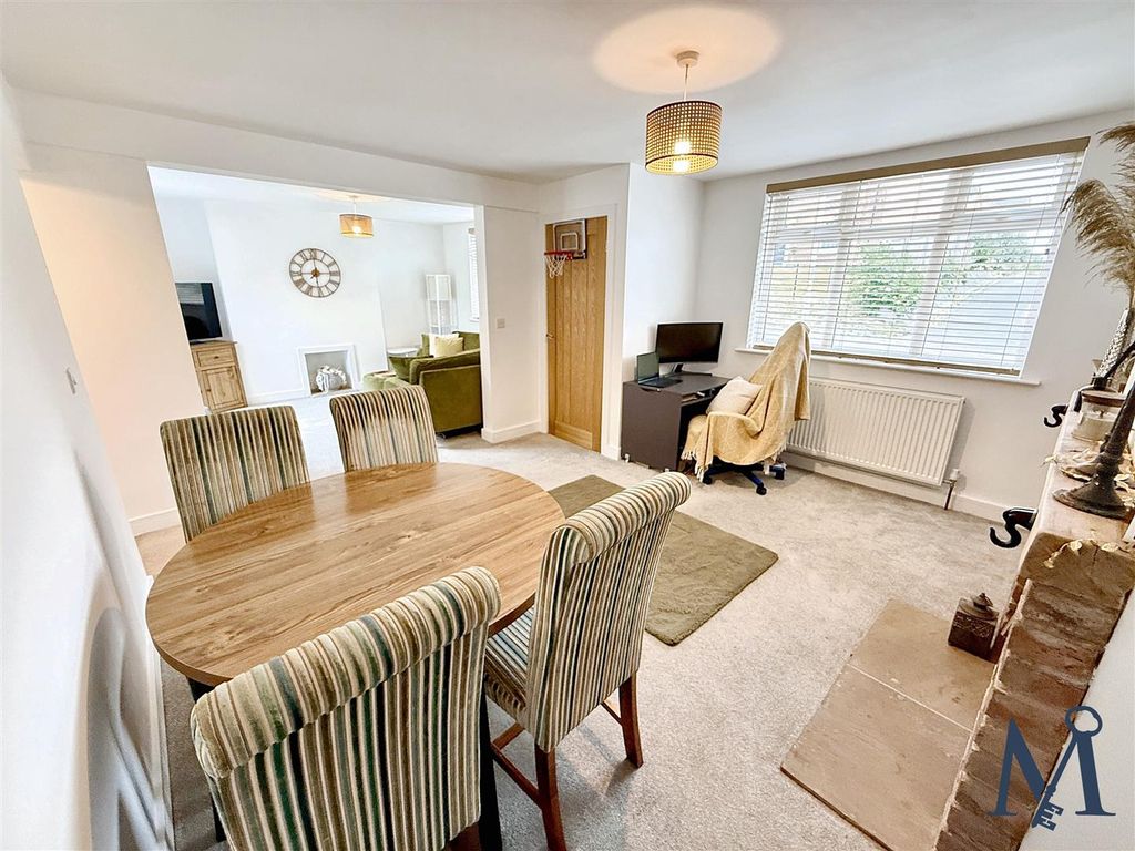 Property photo 3 of 24 Dining Room