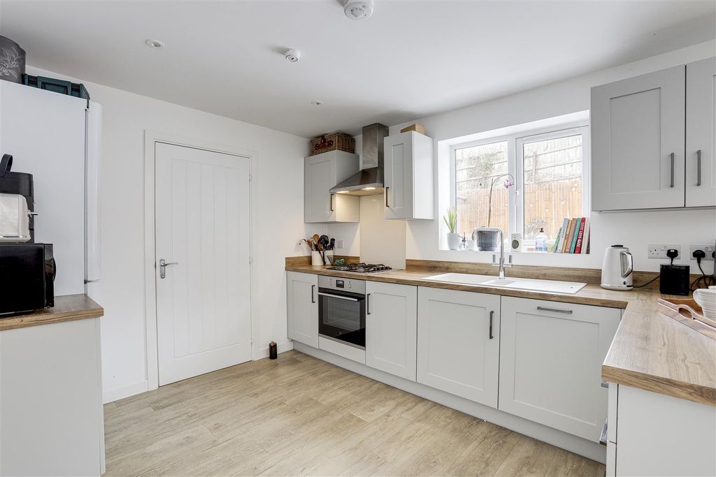 Property photo 2 of 23 361.Jpg