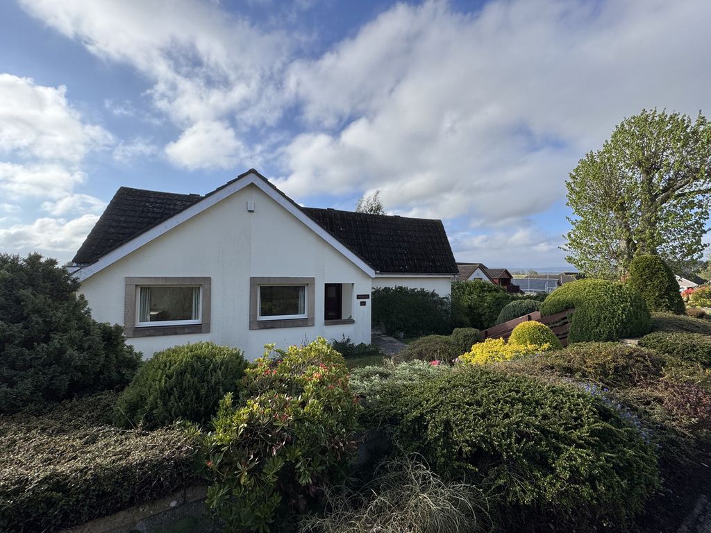 Property photo 2 of 26