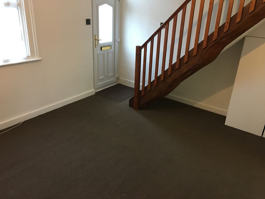 Property photo 3 of 14 Lounge