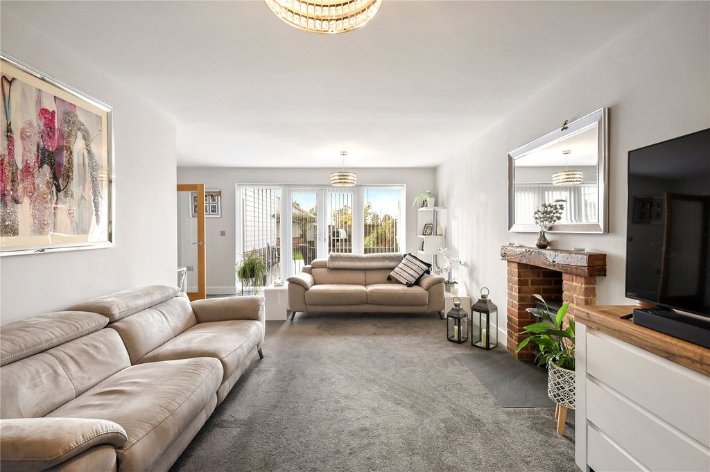 Property photo 3 of 21 Picture No. 22