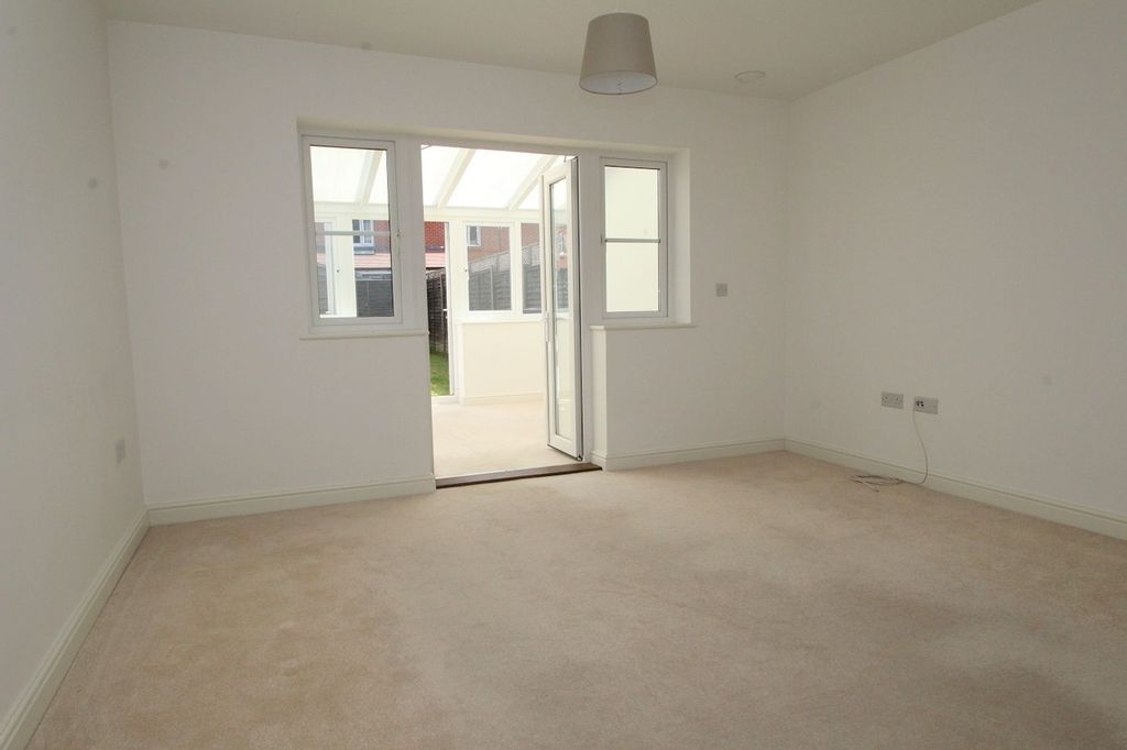 Property photo 2 of 12 Photo 2