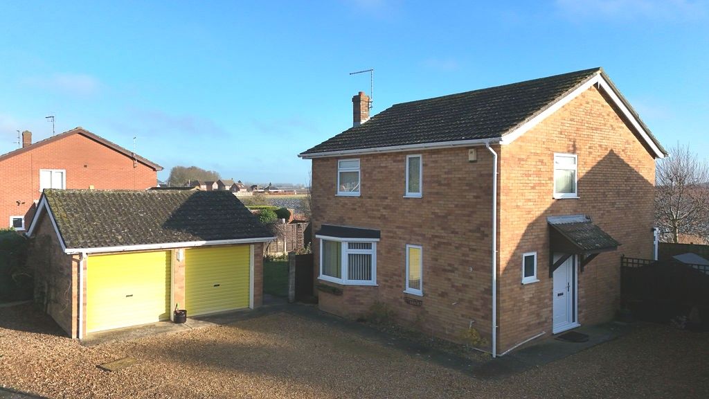 Property photo 1 of 16 Outside