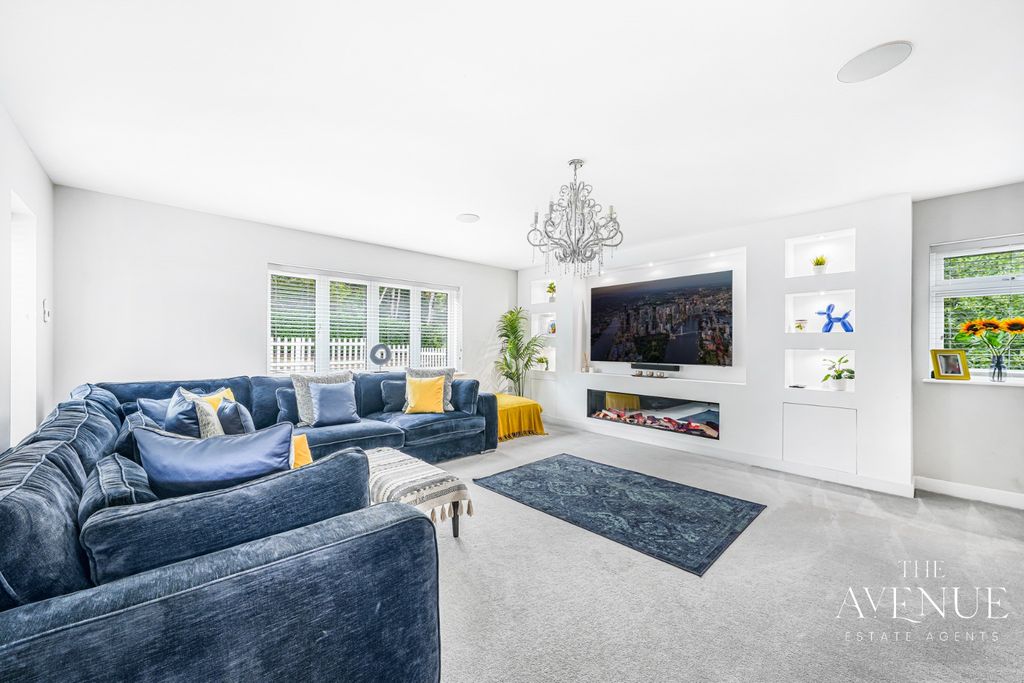Property photo 3 of 43 5520783