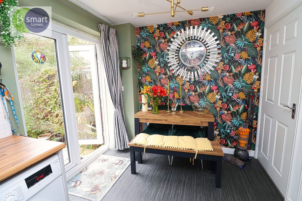 Property photo 3 of 15 Img_0947