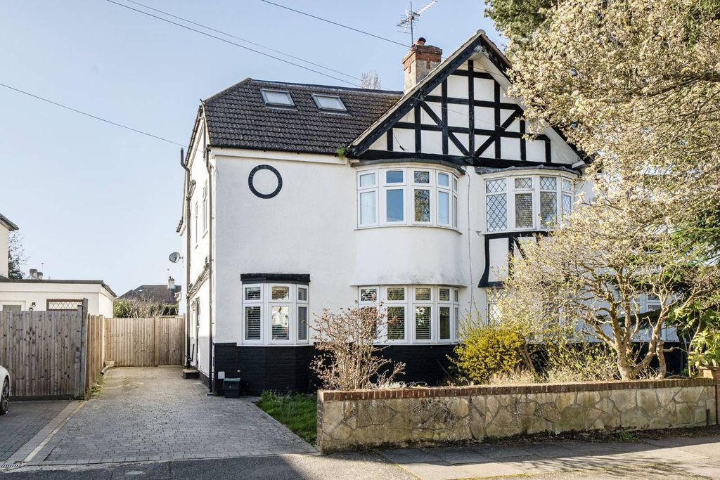 Property photo 1 of 18