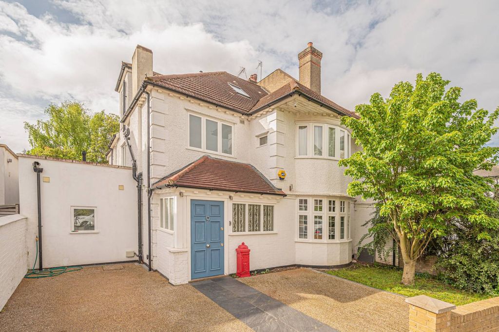 Property photo 2 of 19