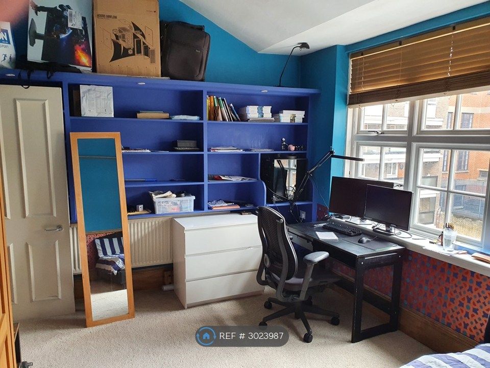 Property photo 2 of 9 Available Bedroom