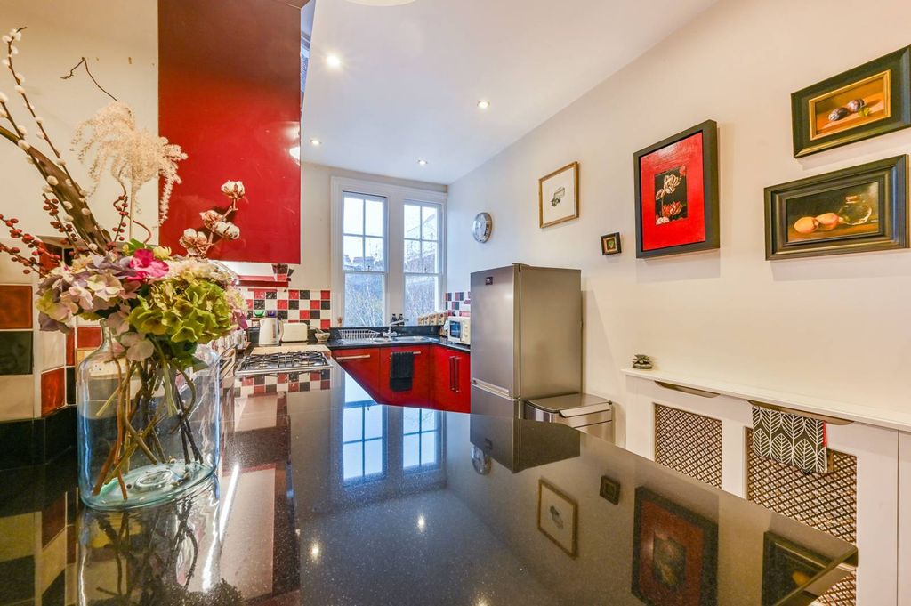 Property photo 3 of 17