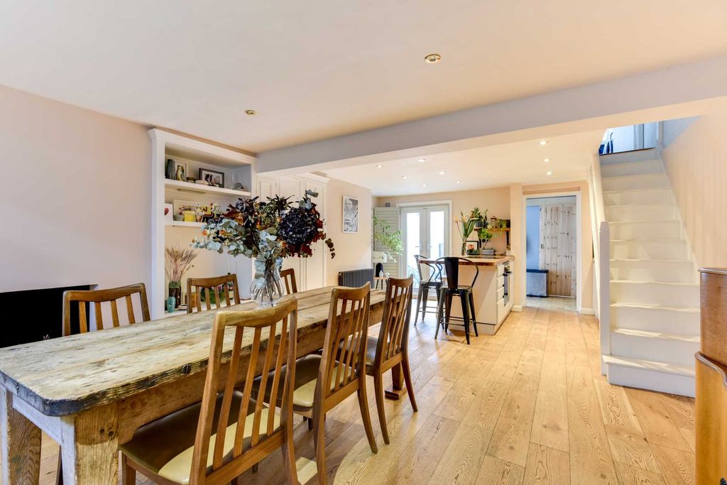 Property photo 2 of 45