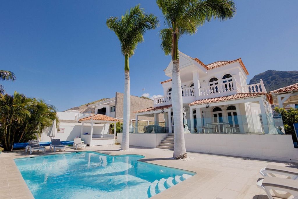 Property photo 1 of 50 Villa Palma