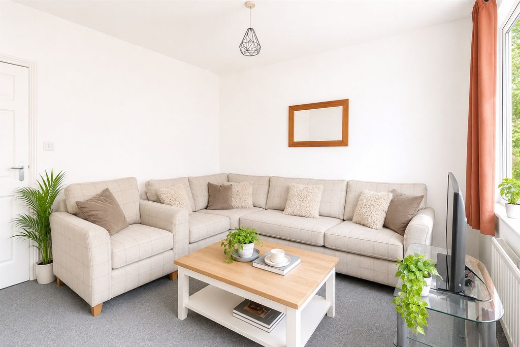 Property photo 1 of 7 Bright, Spacious Living Room With Corner Sofa....