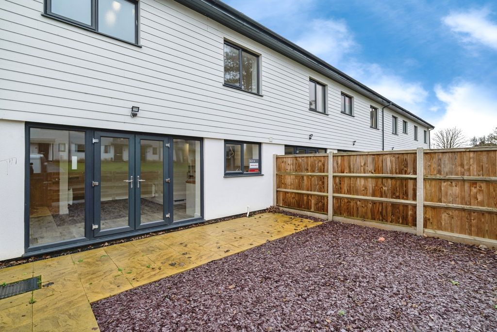 Property photo 2 of 14 Pbox-Img.Jpg