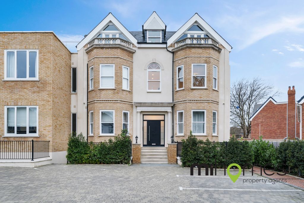 Property photo 2 of 13