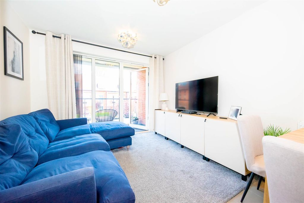 Property photo 2 of 16