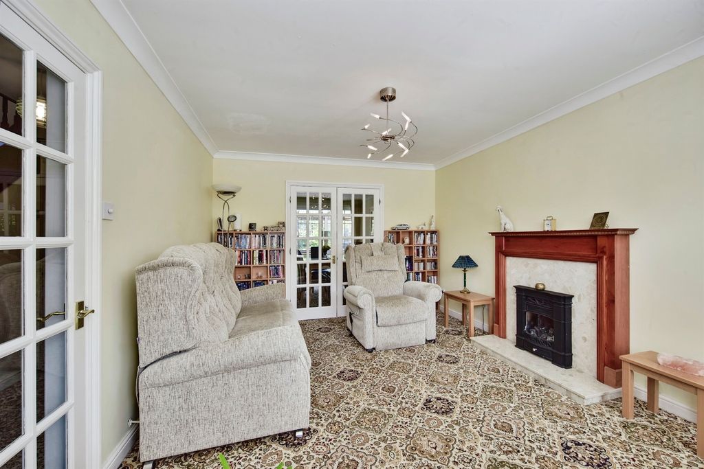 Property photo 2 of 17