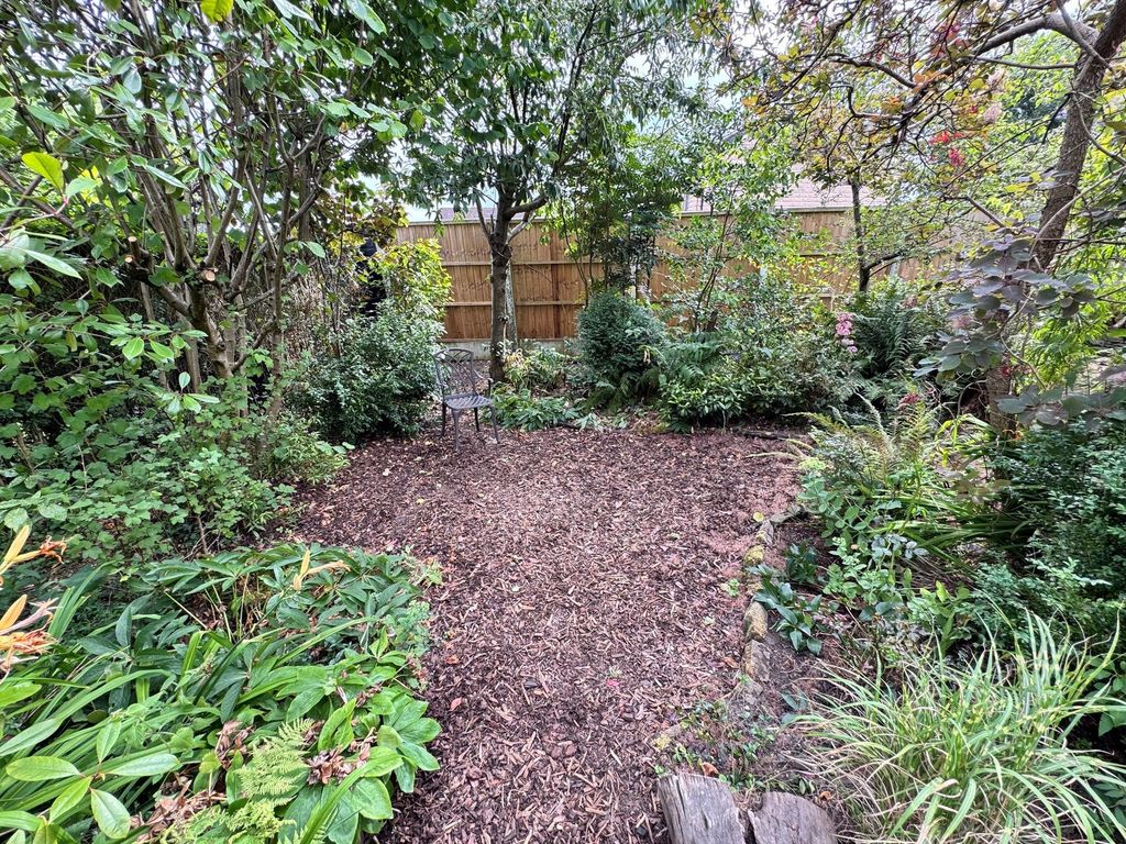 Property photo 3 of 21