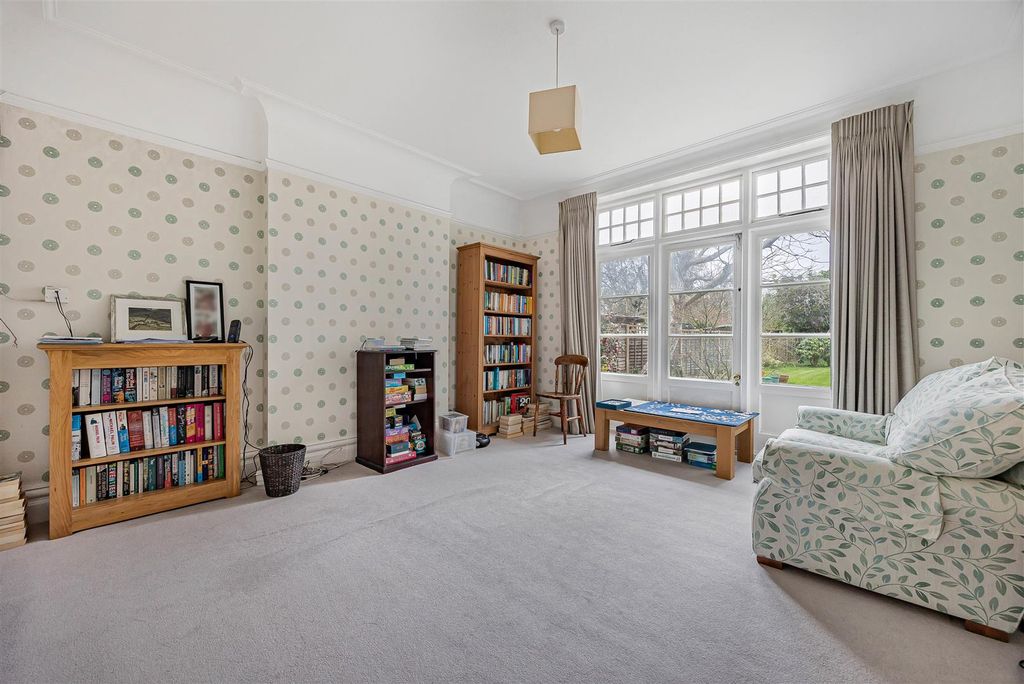 Property photo 3 of 20 21_75669.Jpg