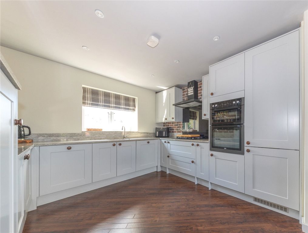 Property photo 2 of 19 Kitchen Diner