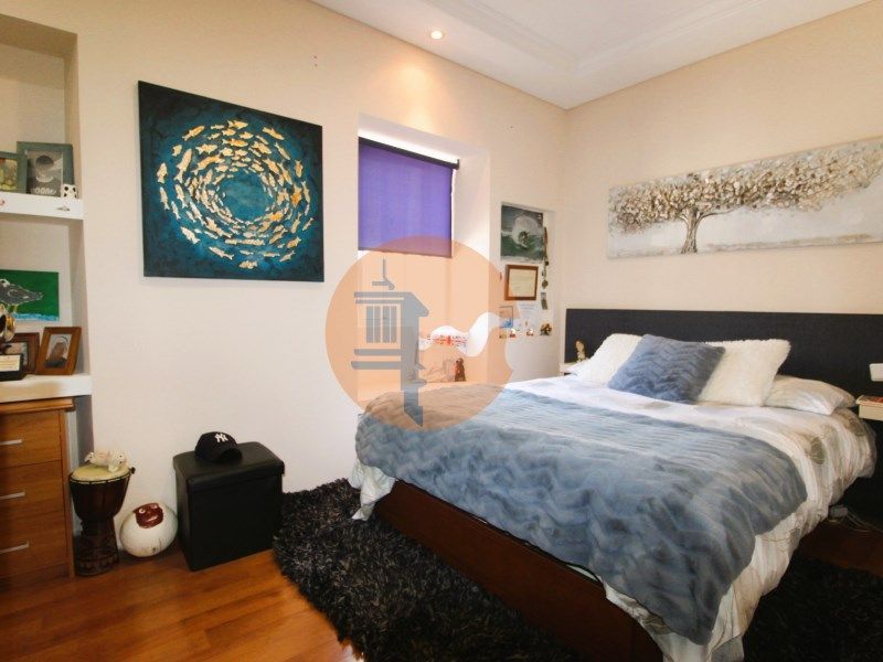 Property photo 3 of 39