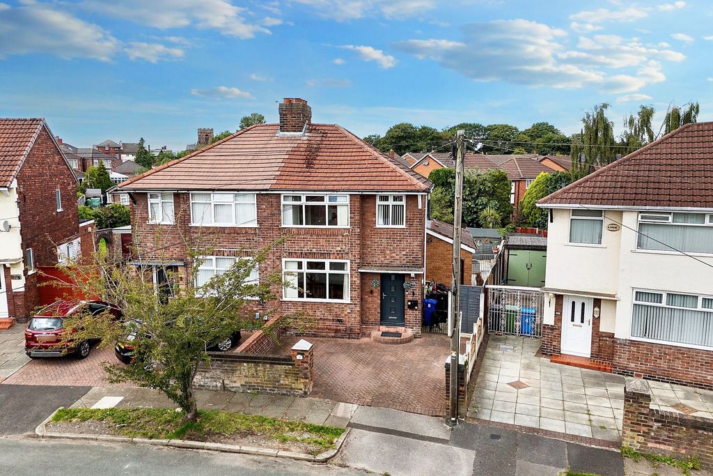 Property photo 1 of 30
