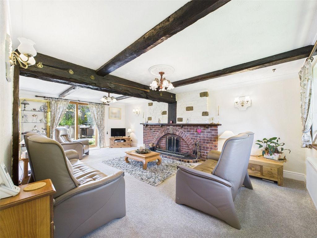 Property photo 3 of 22 Picture No. 12