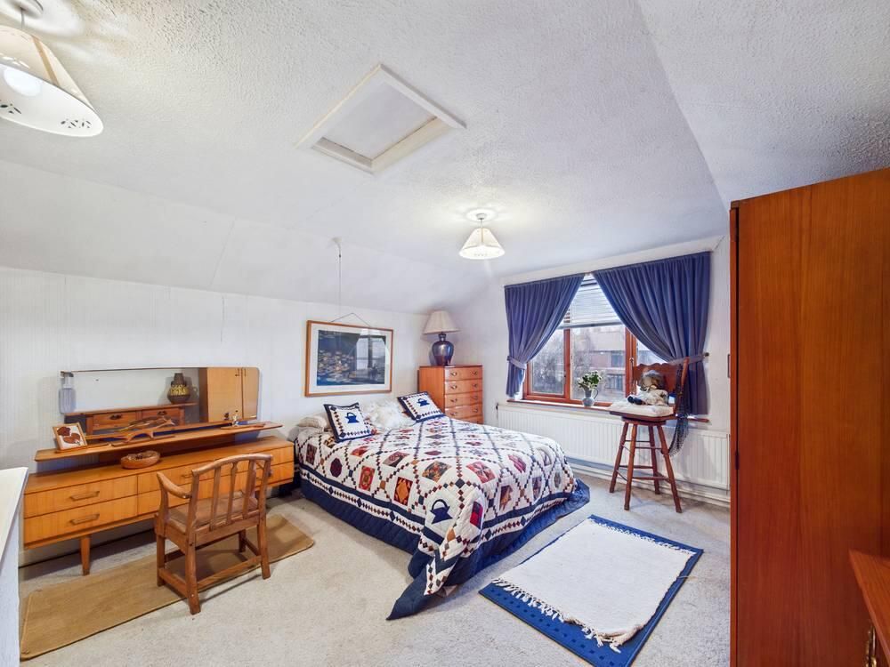Property photo 1 of 15 Bedroom