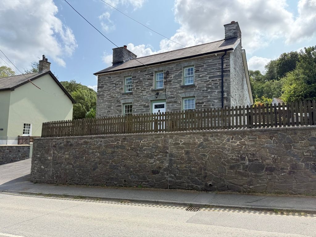 Property photo 2 of 43