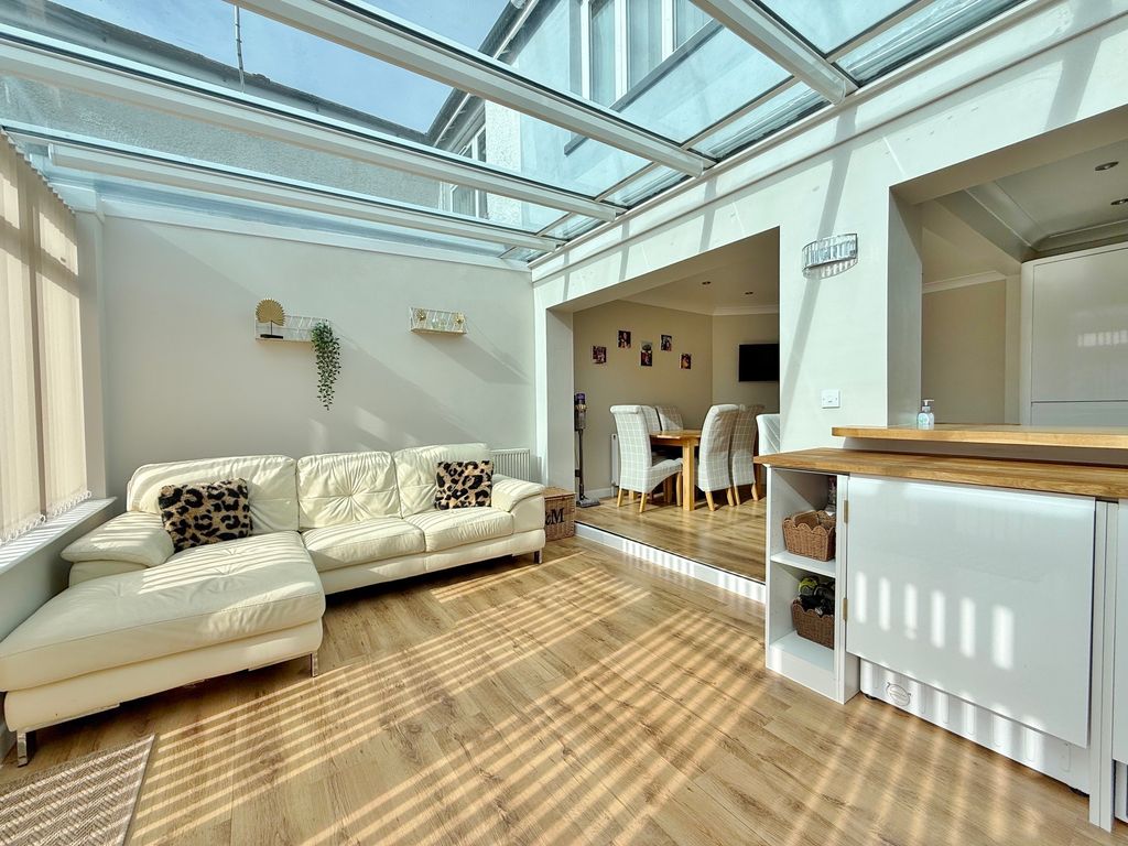Property photo 3 of 23