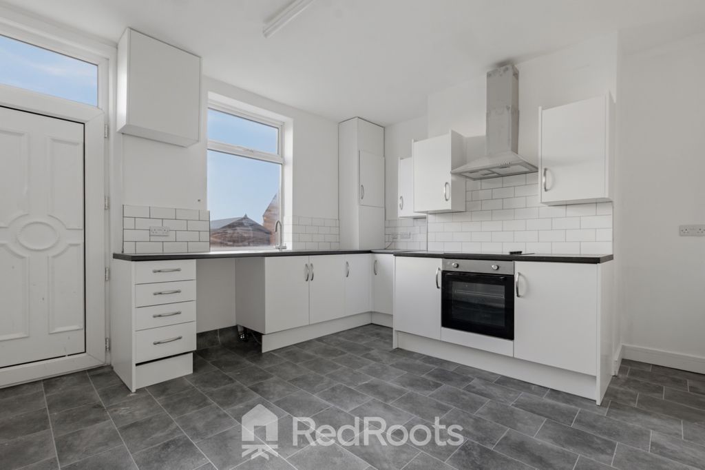 Property photo 2 of 17 5022591