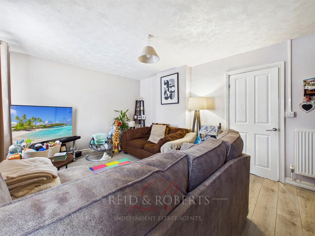 Property photo 1 of 22 Cam03999G0-Pr0256-Still017.Jpg