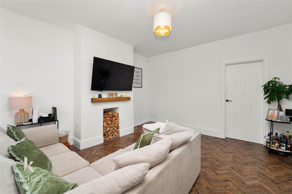 Property photo 3 of 28 2.Jpg