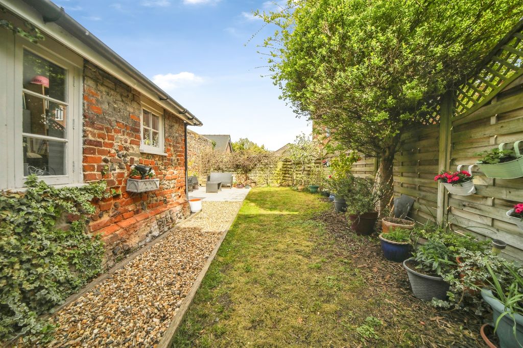 Property photo 2 of 29