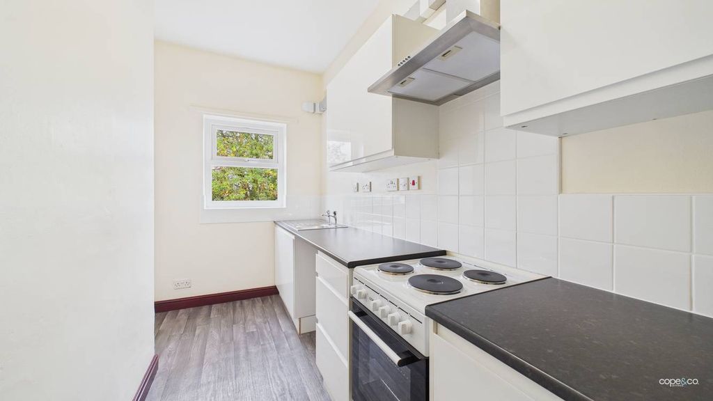 Property photo 1 of 7 4574152