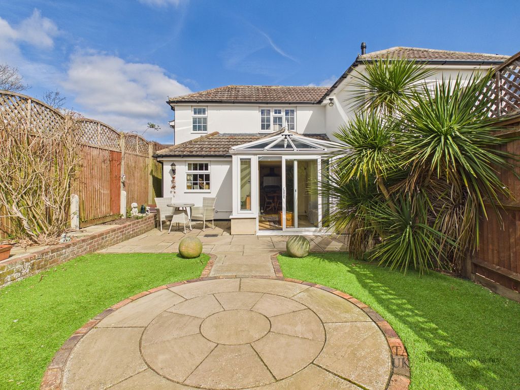 Property photo 3 of 37