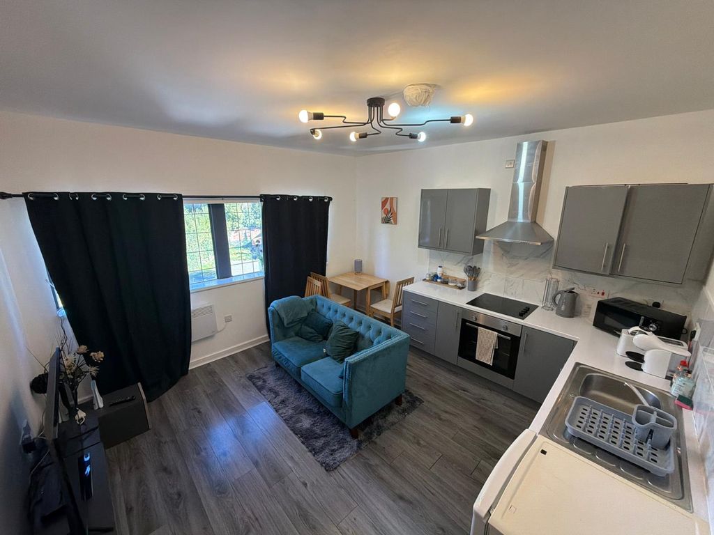 Property photo 2 of 13