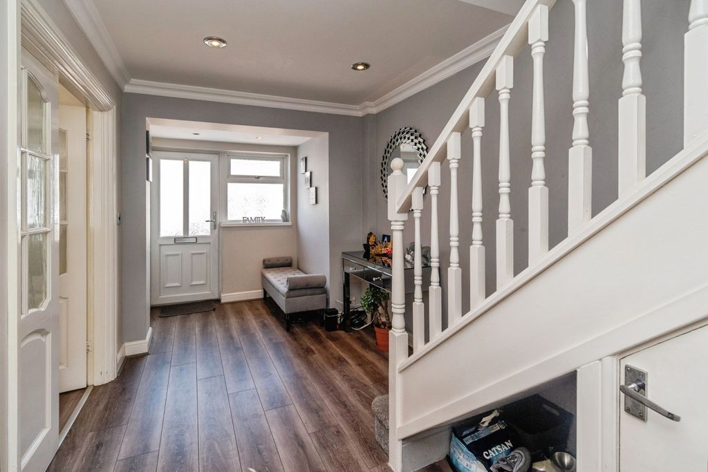 Property photo 3 of 20 Pbox-Img.Jpg