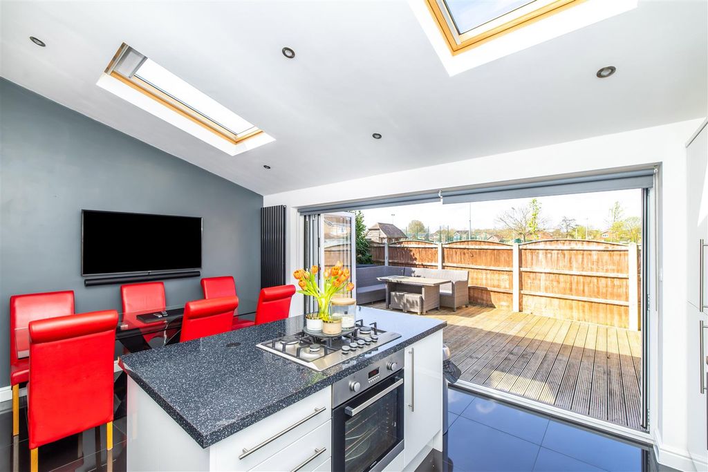 Property photo 2 of 20 Kitchen/Diner