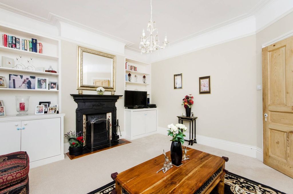 Property photo 3 of 13