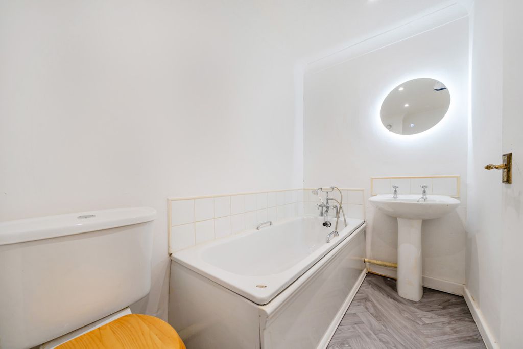 Property photo 2 of 25 1425688-16-69B83F...