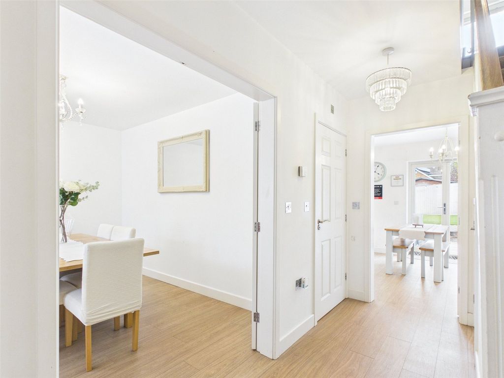 Property photo 3 of 40 Picture No. 03