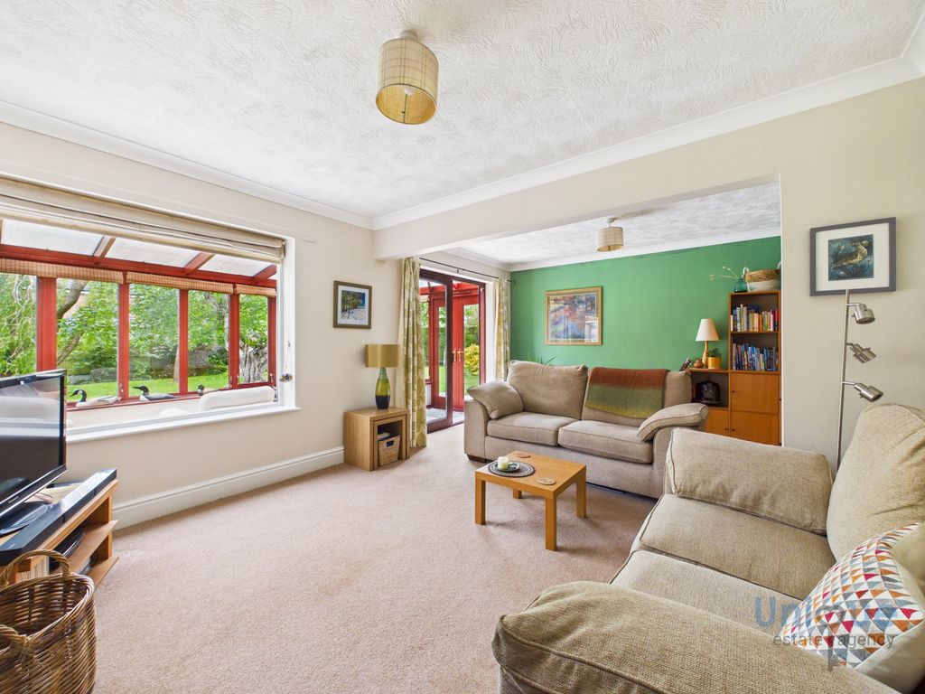 Property photo 2 of 33