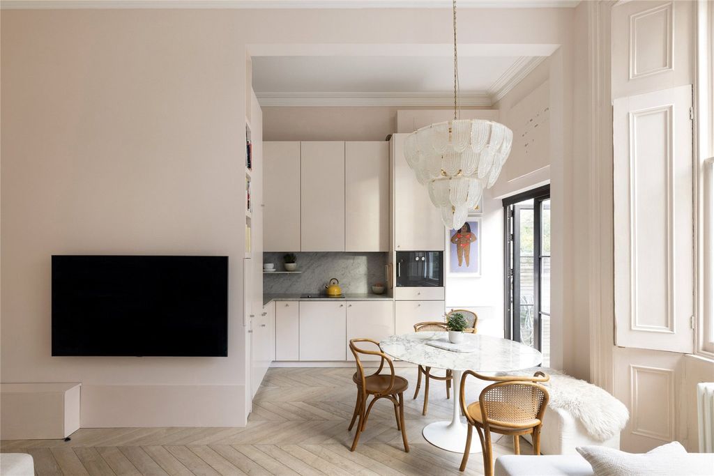 Property photo 3 of 16 Picture No. 15