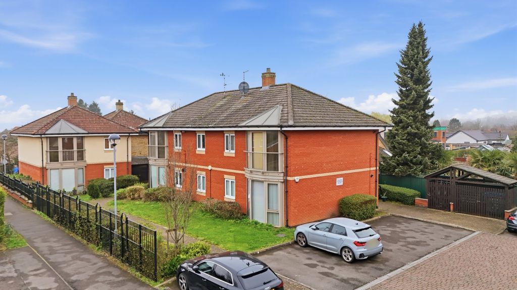 Property photo 2 of 9 Picture No. 18