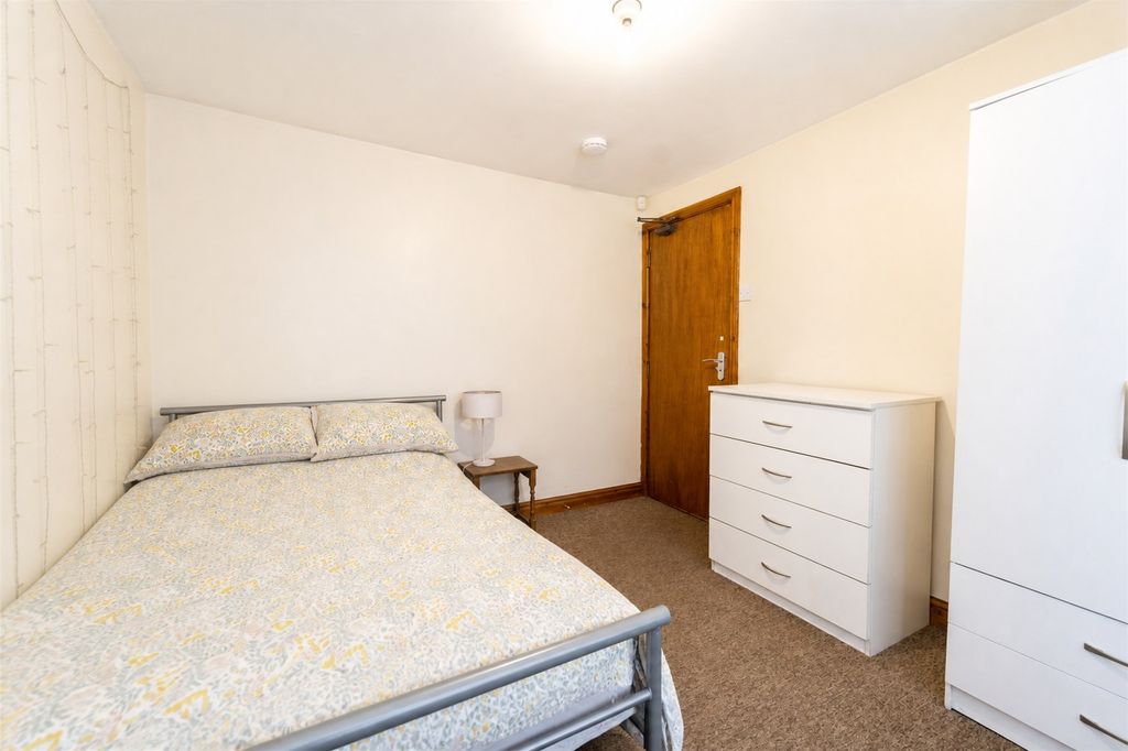 Property photo 2 of 20 Picture No. 07