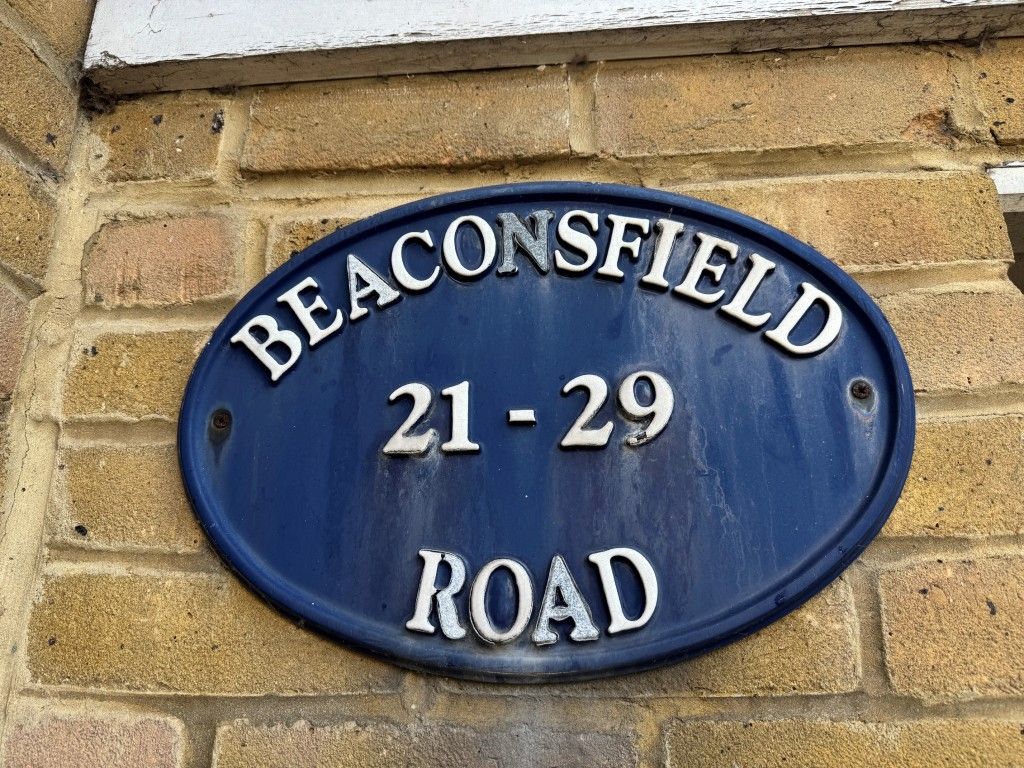 Property photo 2 of 11 Sign On Beaconsfield Road