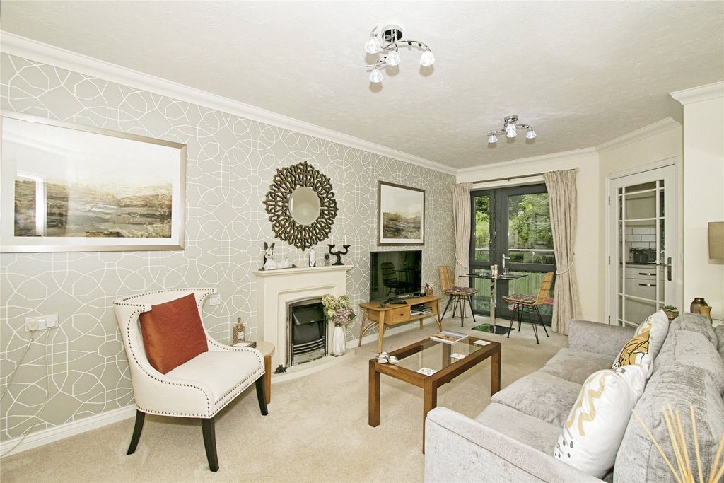 Property photo 2 of 12 Picture No. 10